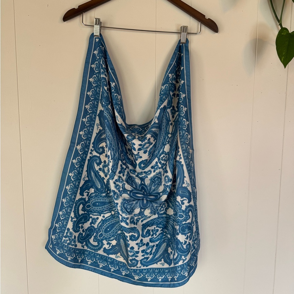 Blue and White Patterned Women's Scarf